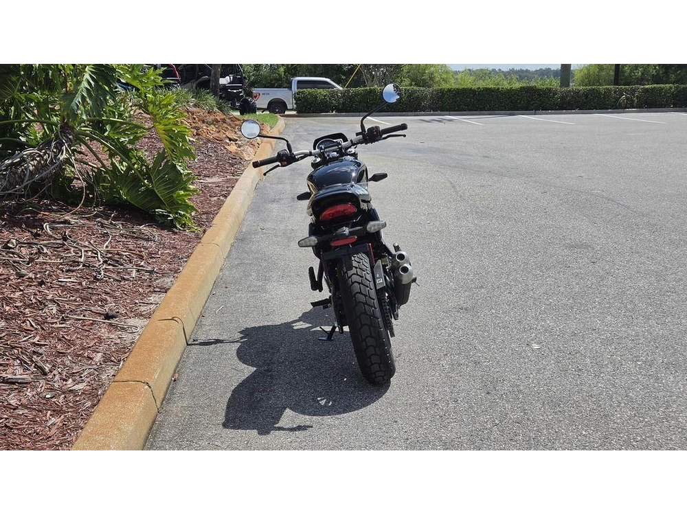 2026 Triumph Tracker 400 Phantom Black
