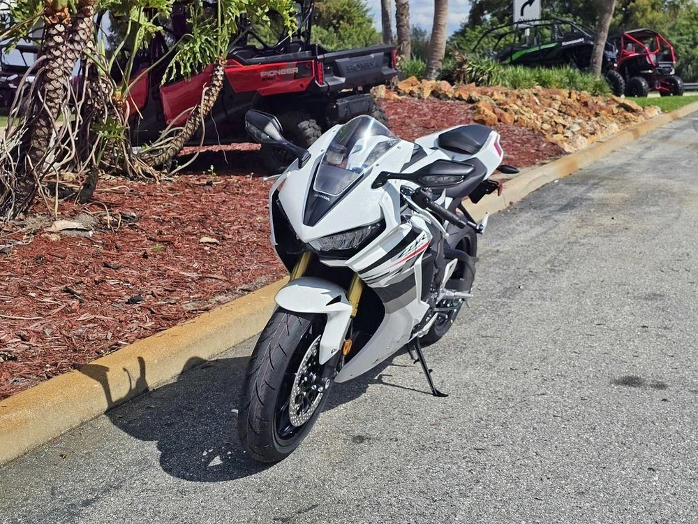 2027 Honda Cbr1000rr