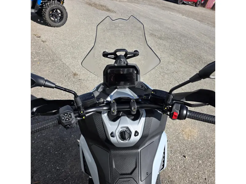 Aprilia SR GT 400 2027