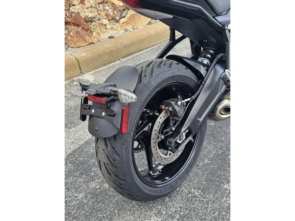 2025 Triumph Trident 660 Diablo Red/sapphire Black