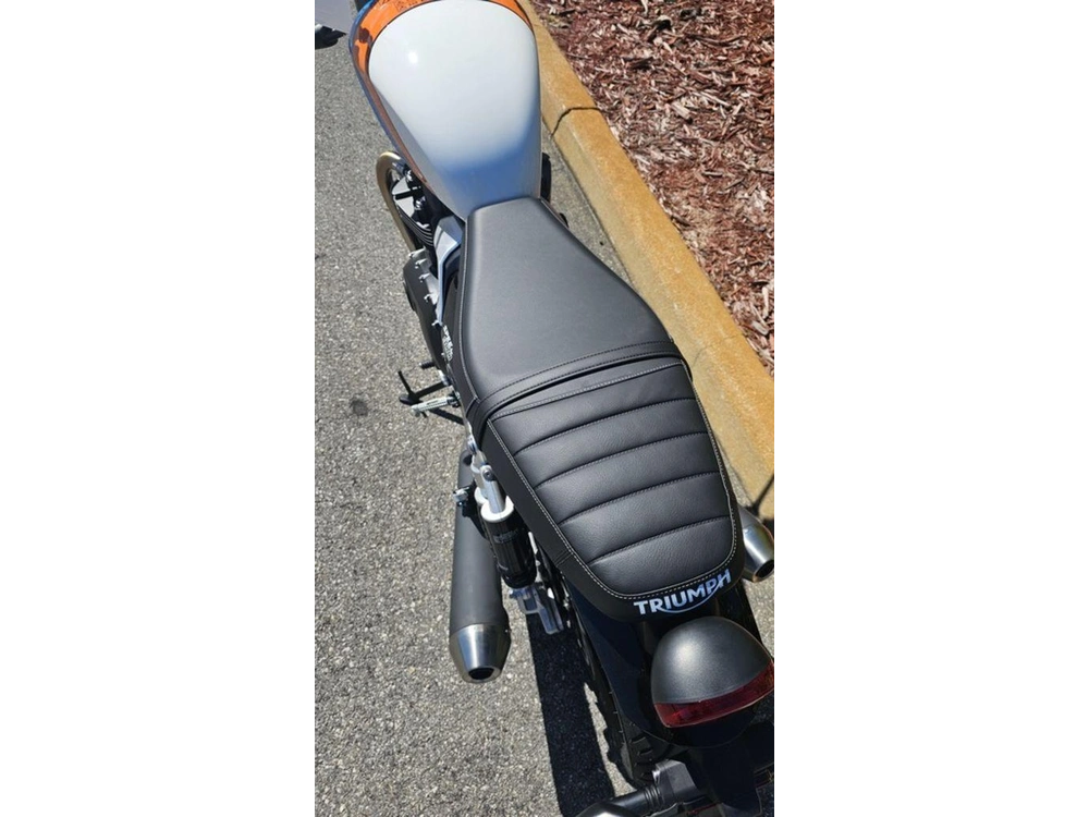 2026 Triumph Speed Twin 900 Pure White/maui Blue/tangerine Orange