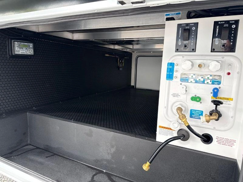 2027 Brinkley Model Z Z2900