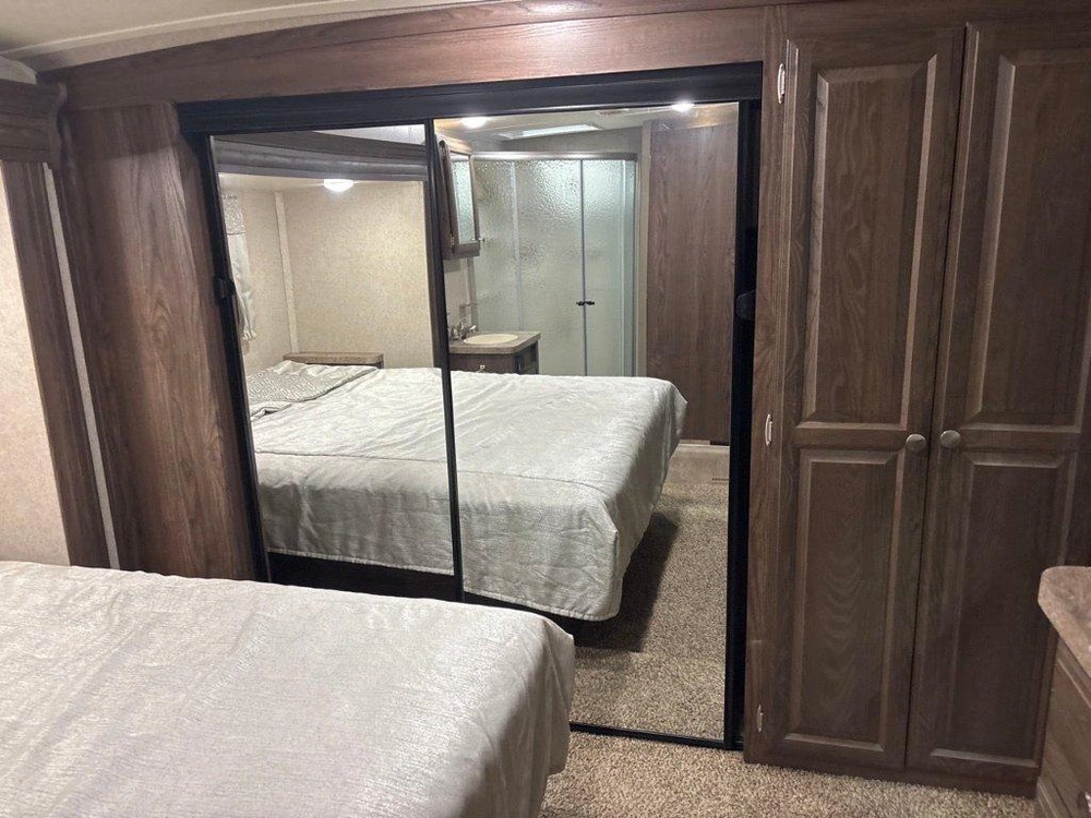 Rockwood Ultra Lite 2440bs 2018