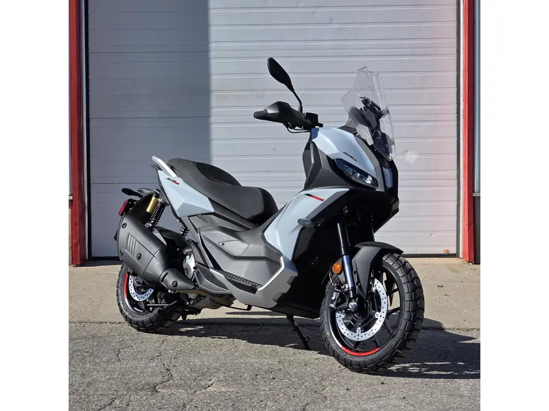 Aprilia SR GT 400 2027
