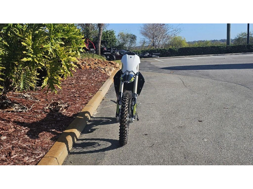 2026 Triumph Tf 450-x Jet Black/pure White