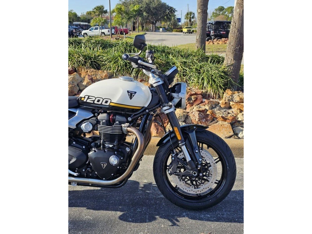 2025 Triumph Speed Twin 1200 Crystal White/sapphire Black