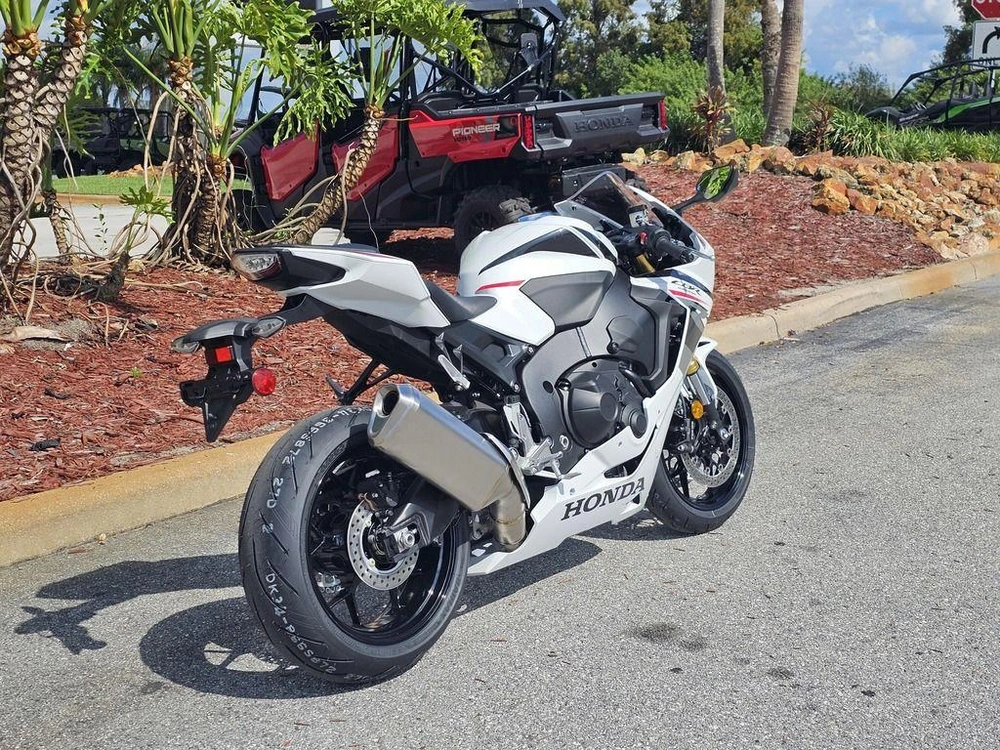 2027 Honda Cbr1000rr