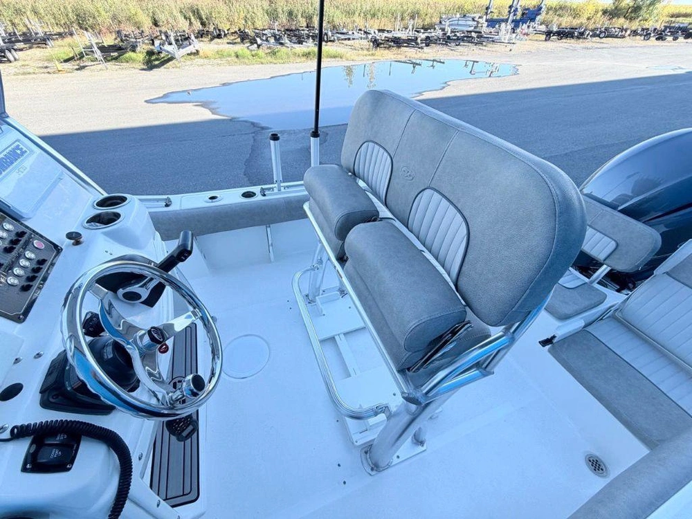 2018 Other Commander 206