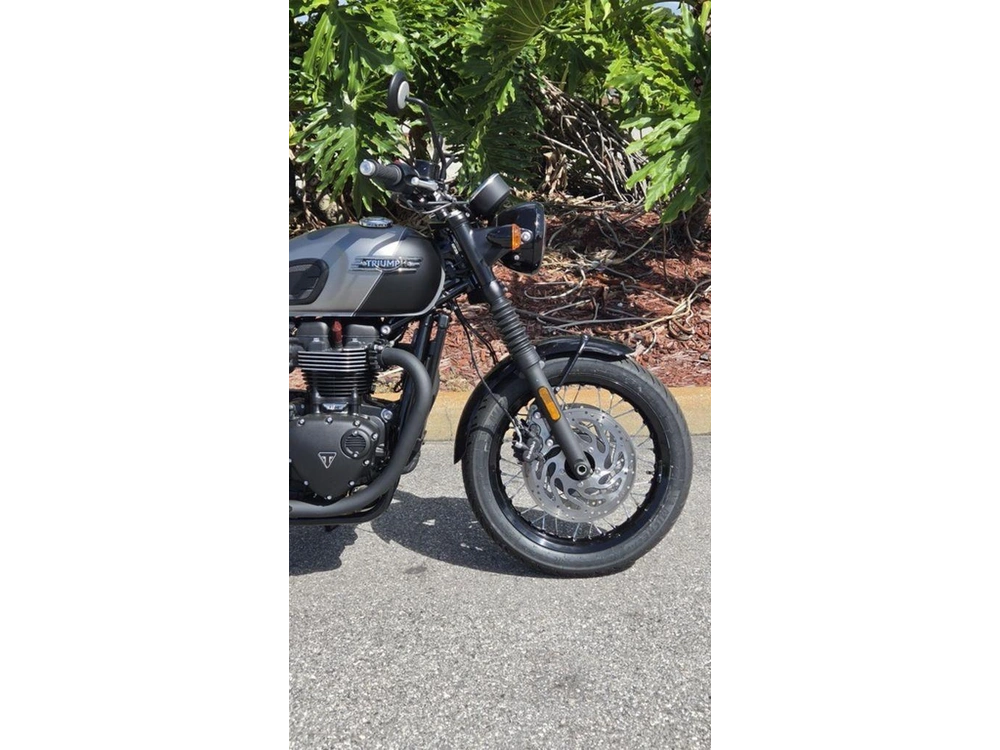 2026 Triumph Bonneville T120 Black Matt Silver Ice