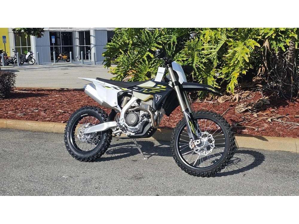 2026 Triumph Tf 250-c Jet Black/ Pure White