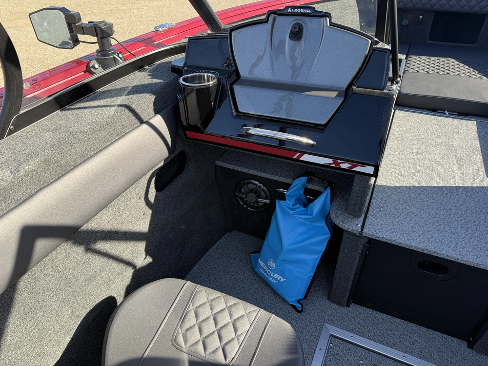 2027 Legend Boats 20 Xt Sport Package alt