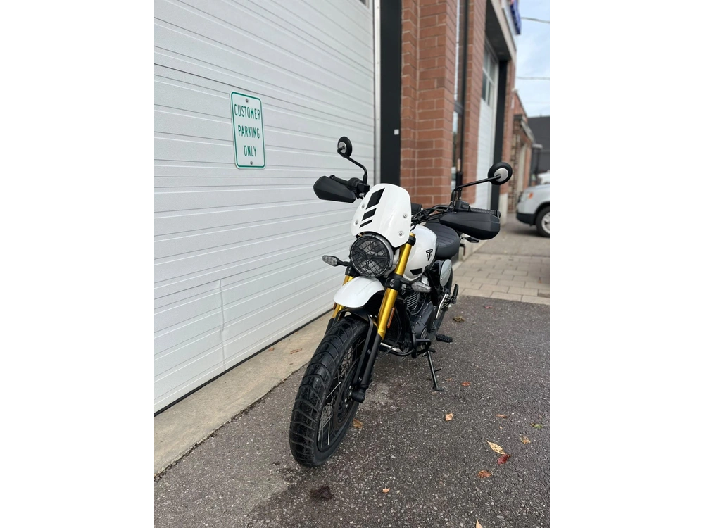 2026 Triumph Scrambler 400 Xc alt