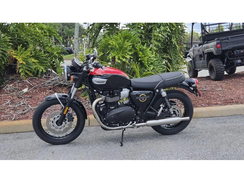 2026 Triumph Bonneville T100 Jet Black