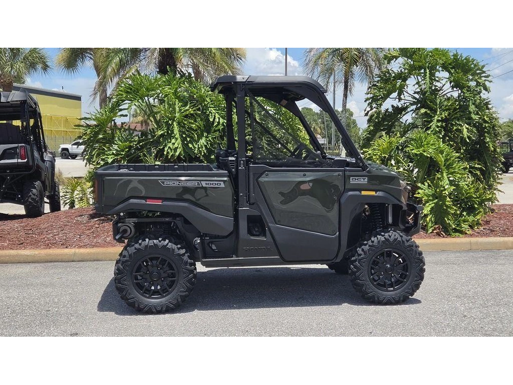 2026 Honda Pioneer 1000 Deluxe
