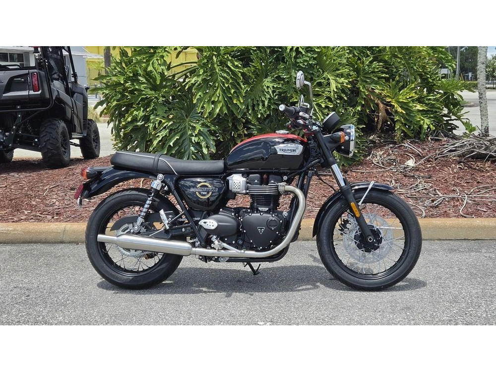 2026 Triumph Bonneville T100 Jet Black
