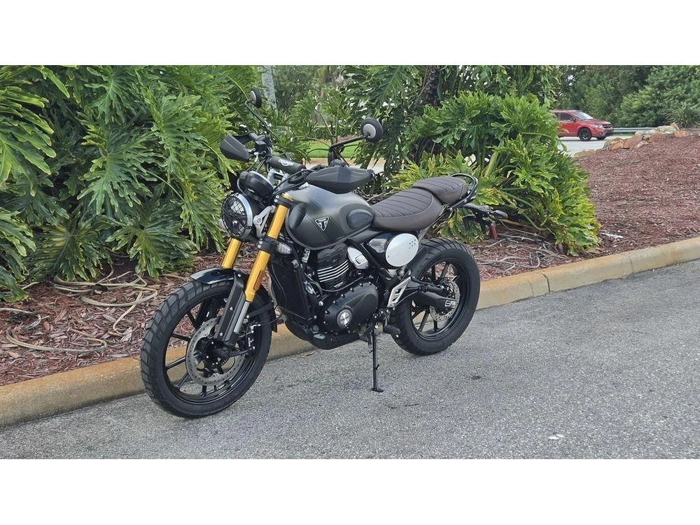 2027 Triumph Scrambler 400 X Matte Pewtergrey/matte Khaki Green