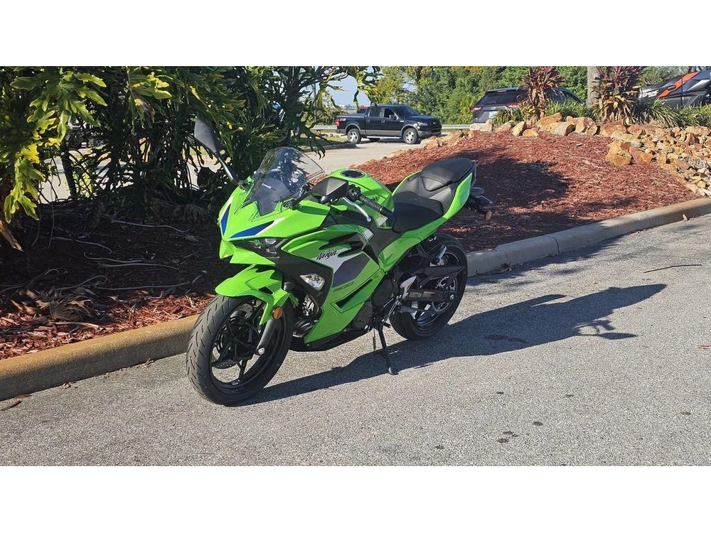 2026 Kawasaki Ninja® 500