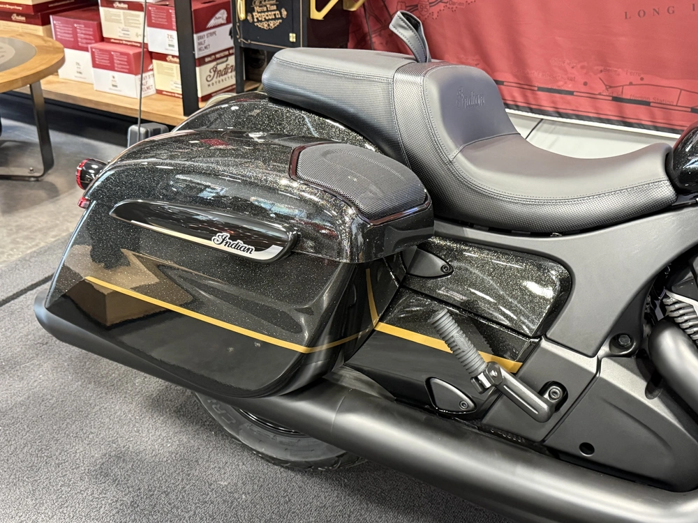 2026 Indian Motorcycle Challenger Dark Horse 112