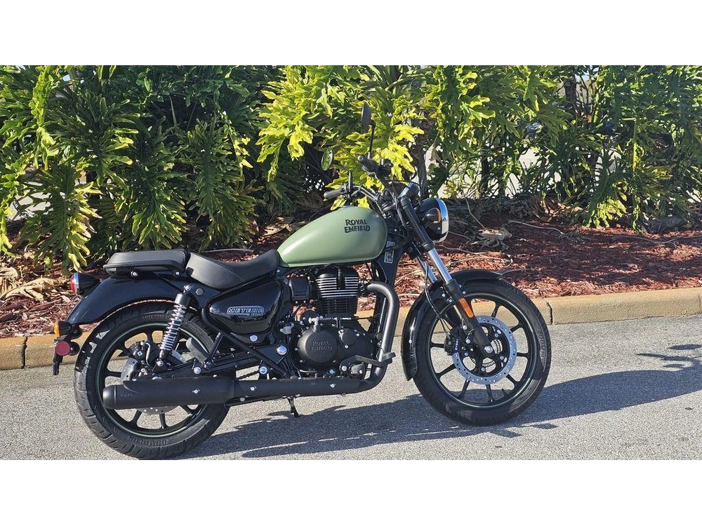 2024 Royal Enfield Meteor 350 Fireball Matte Green