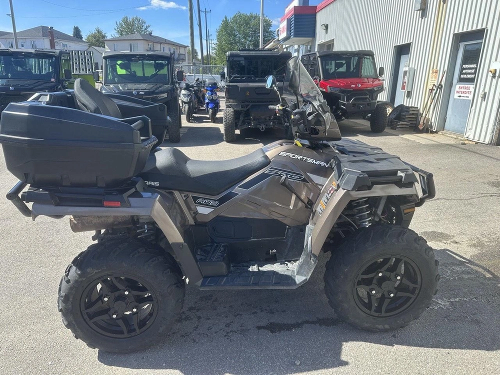 2022 Polaris Touring Premium