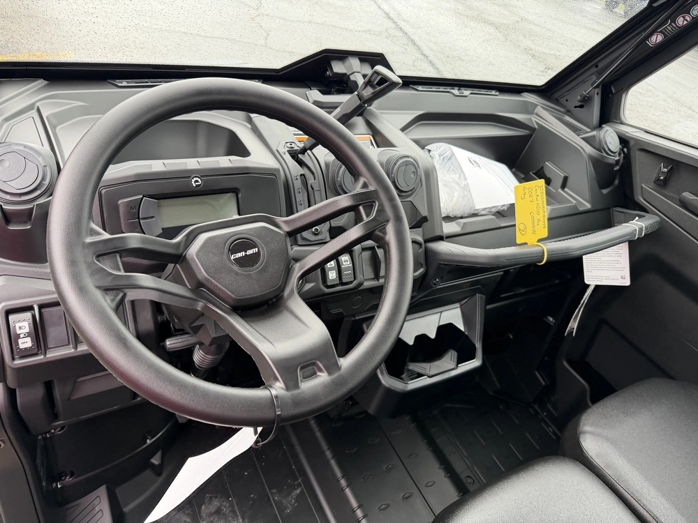 2027 Can-am Defender Max Dps Cab Hd10
