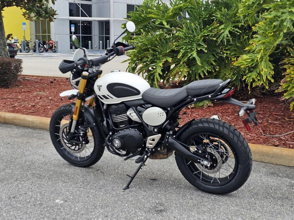 2026 Triumph Scrambler 400 Xc Vanilla White