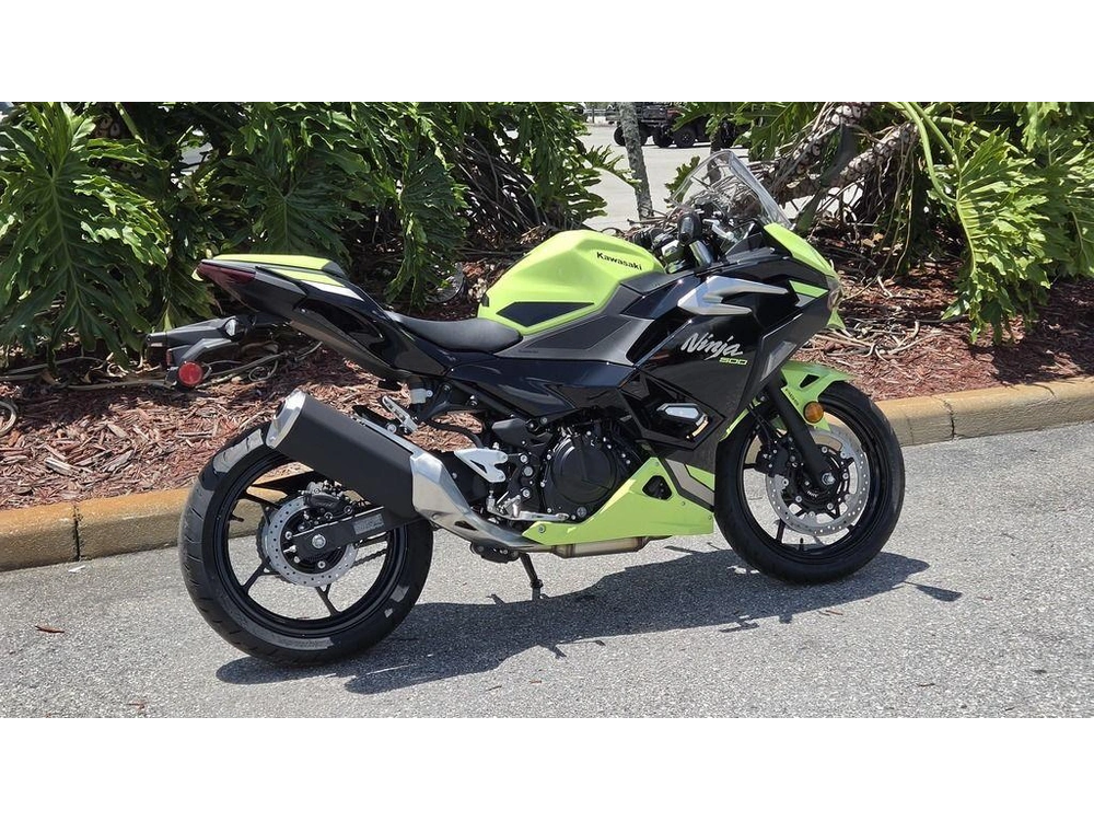 2026 Kawasaki Ninja® 500 Se Abs