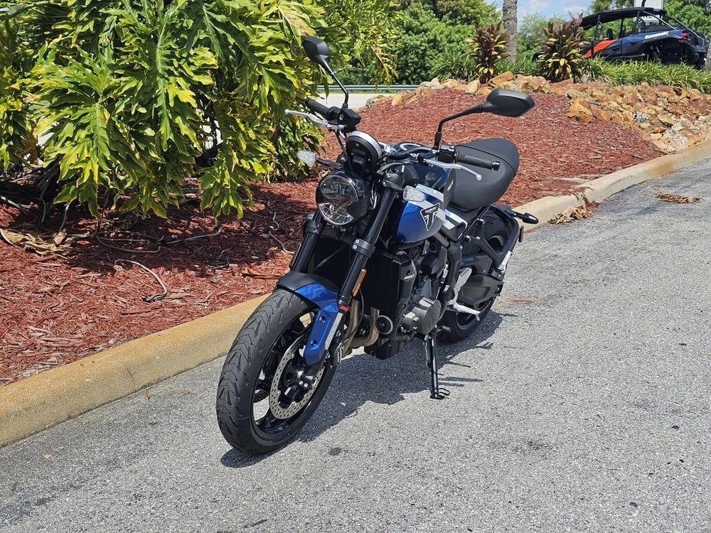 2025 Triumph Trident 660 Cobalt Blue/sapphire Black