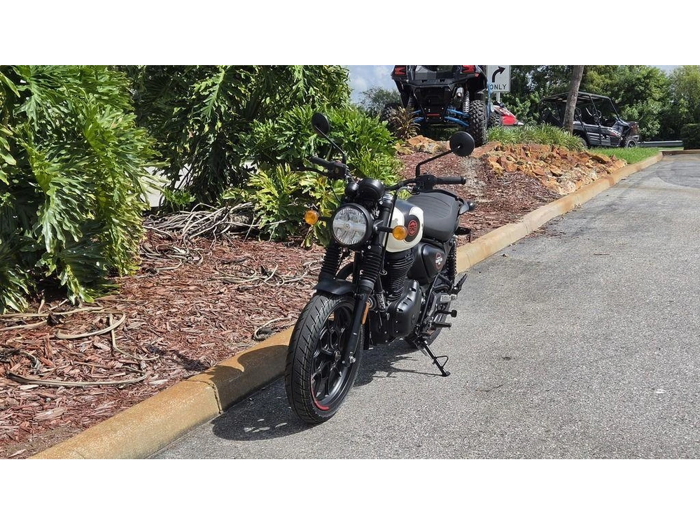 2027 Royal Enfield Hunter 350 Tokyo Black