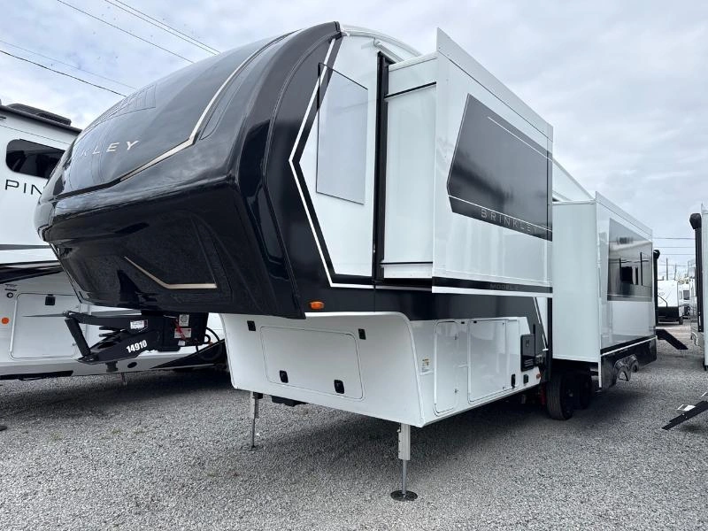 2027 Brinkley Model Z Z2900