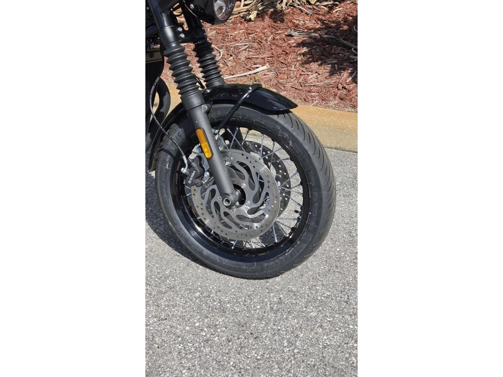 2026 Triumph Bonneville T120 Black Matt Silver Ice