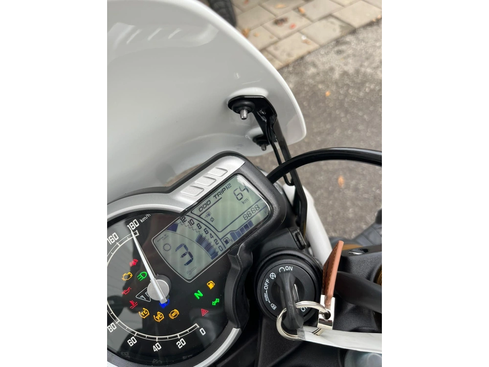 2026 Triumph Scrambler 400 Xc alt
