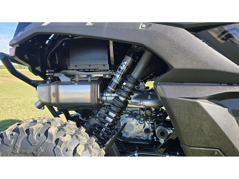 2027 Kawasaki Teryx Krx1000 Blackout Edition alt