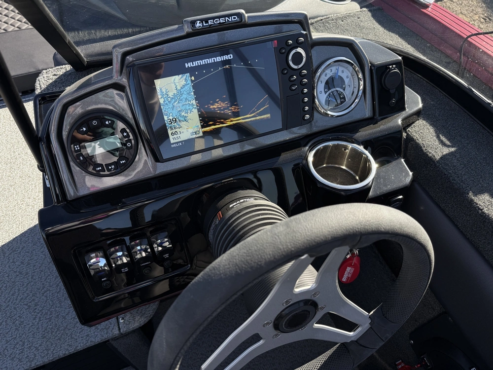 2027 Legend Boats 20 Xt Sport Package alt