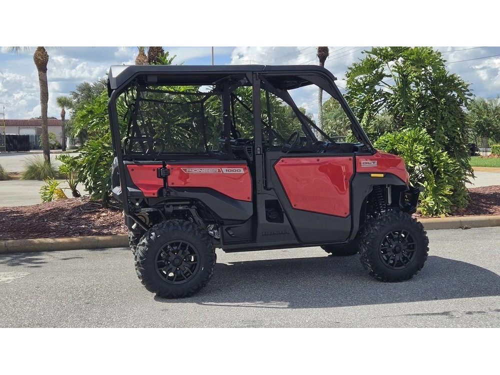 2026 Honda Pioneer 1000-5 Deluxe