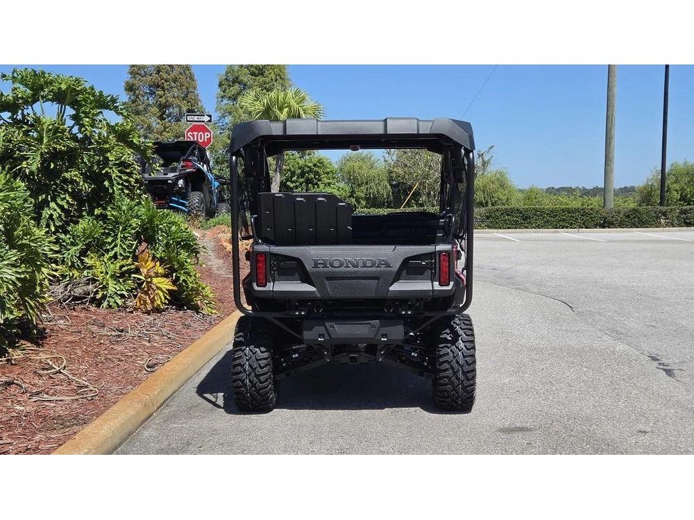 2026 Honda Pioneer 1000-5 Deluxe