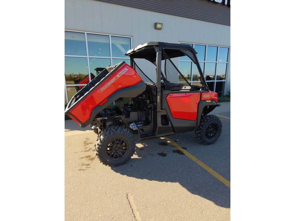 2026 Honda Pioneer 1000 3-p Deluxe