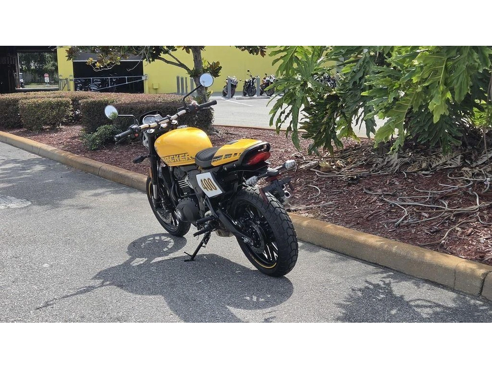 2026 Triumph Tracker 400 Racing Yellow