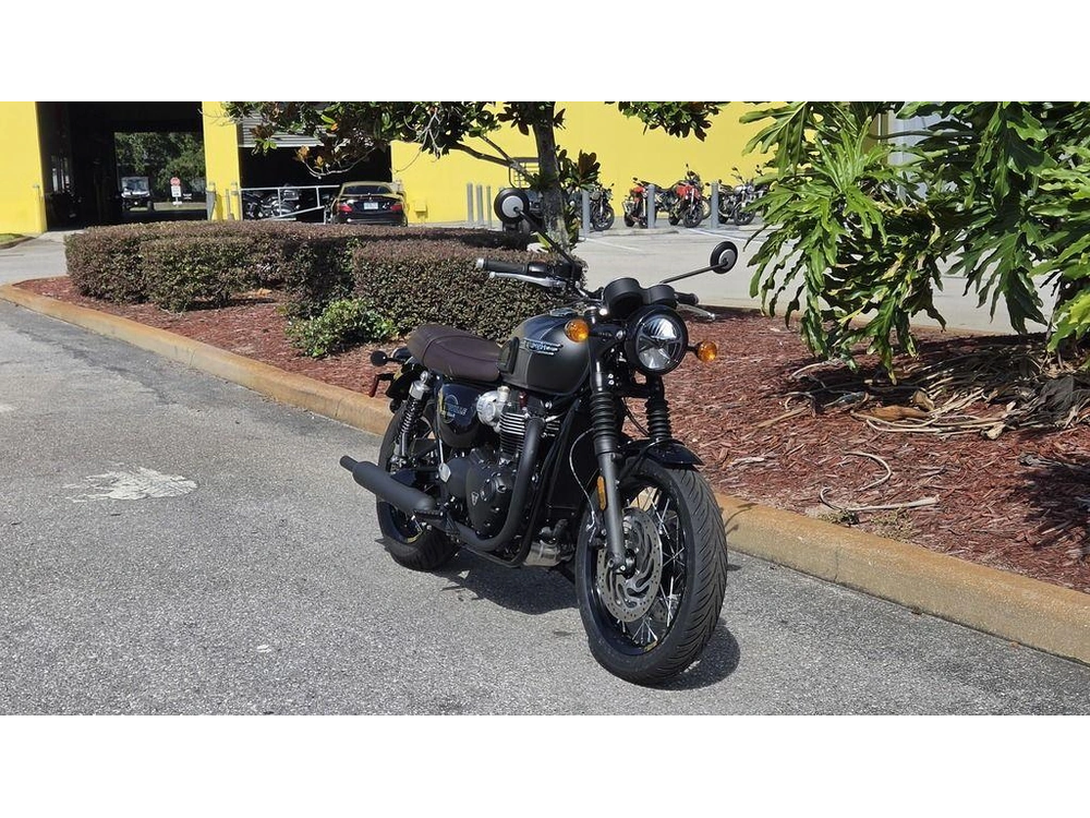 2026 Triumph Bonneville T120 Black Matt Silver Ice
