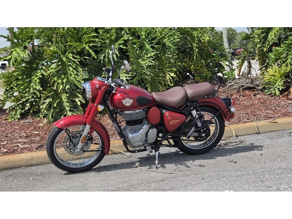 2027 Royal Enfield Classic 350 Madras Red