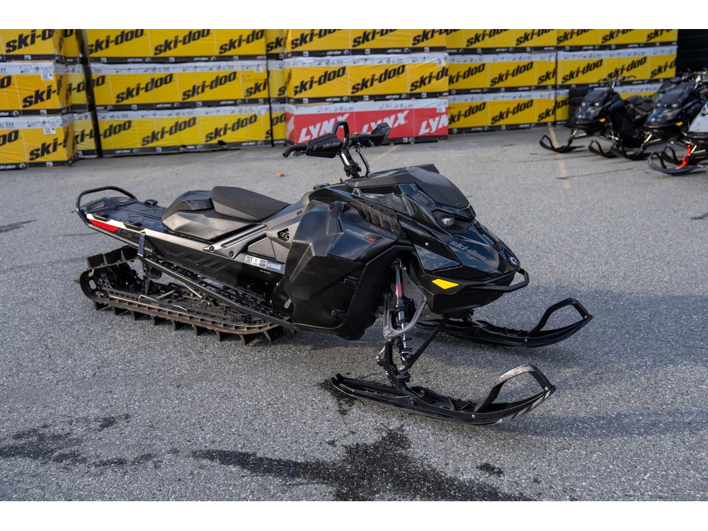 2026 Ski-doo Summit X 154 3" 850 Etec 10.25 Screen With Shot (black)