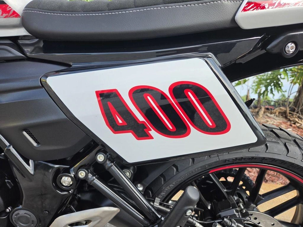 2026 Triumph Tracker 400 Aluminum Silver