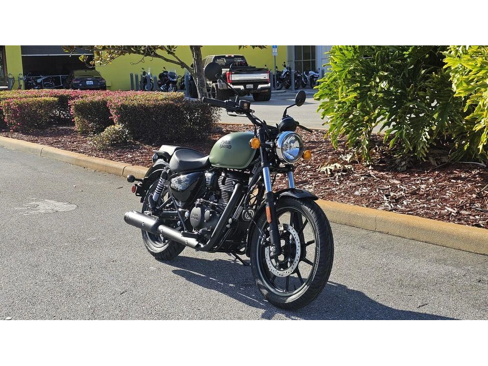 2024 Royal Enfield Meteor 350 Fireball Matte Green