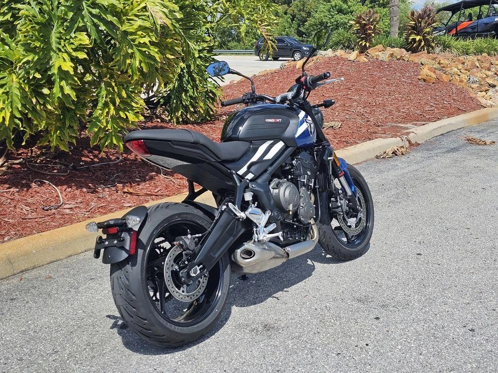 2025 Triumph Trident 660 Cobalt Blue/sapphire Black