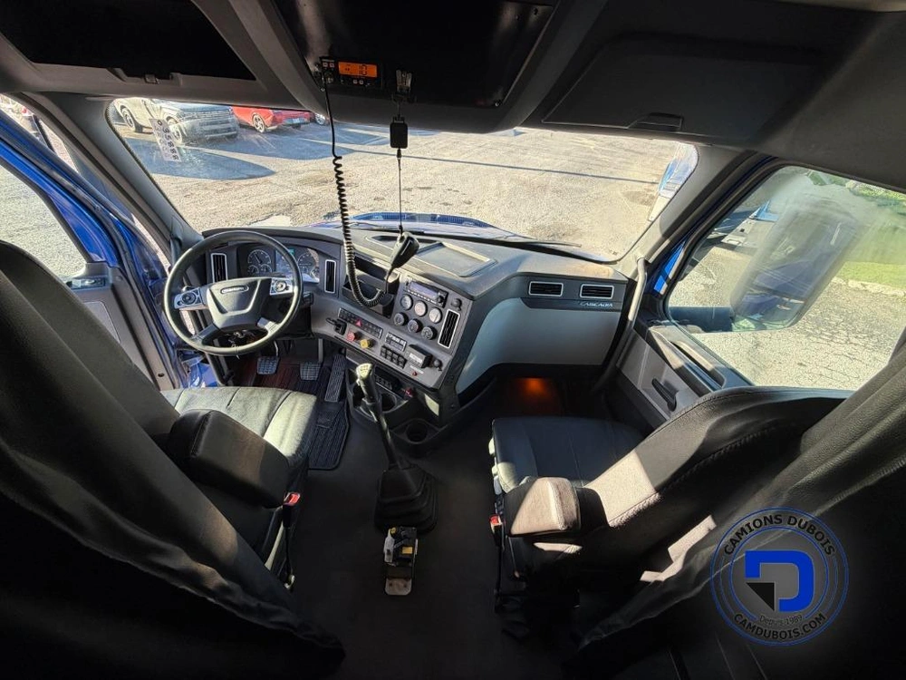Freightliner Cascadia 2023 alt