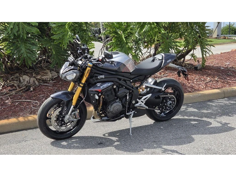 2026 Triumph Speed Triple 1200 Rs Granite/diablo Red