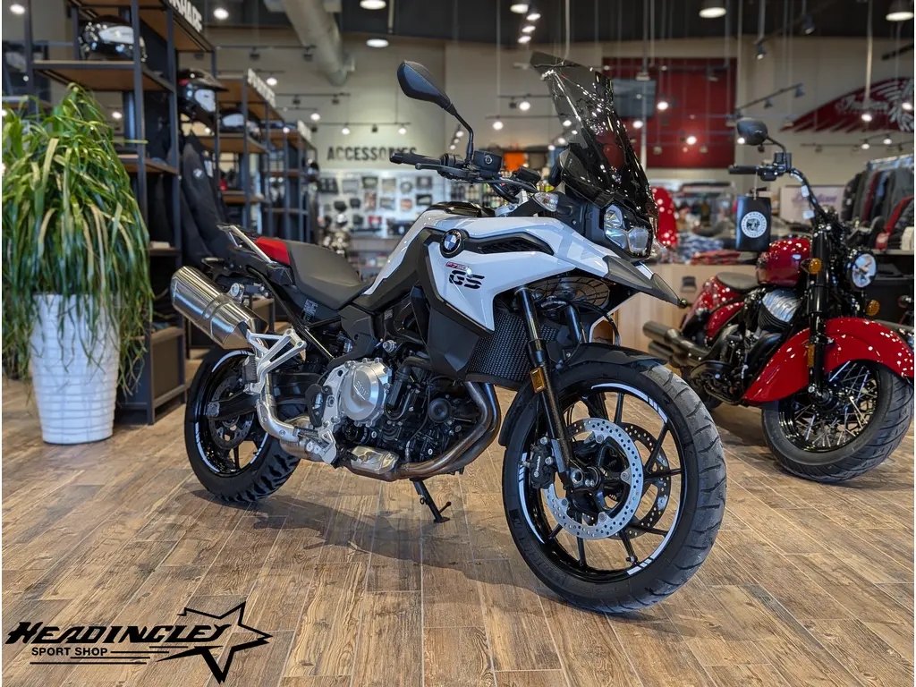 2019 BMW F 750 GS // Light White