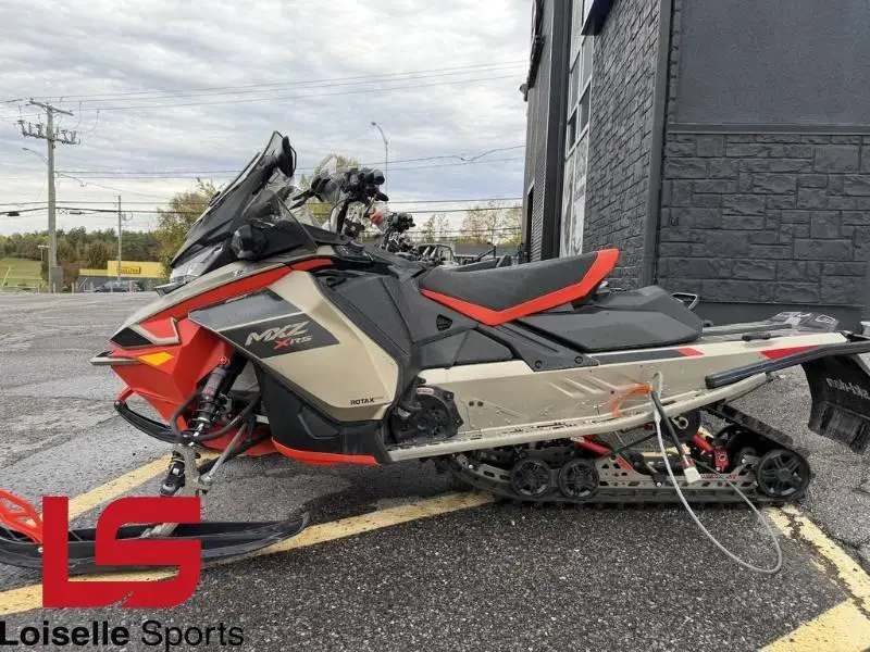 2021 Ski-Doo MXZ X-RS 850