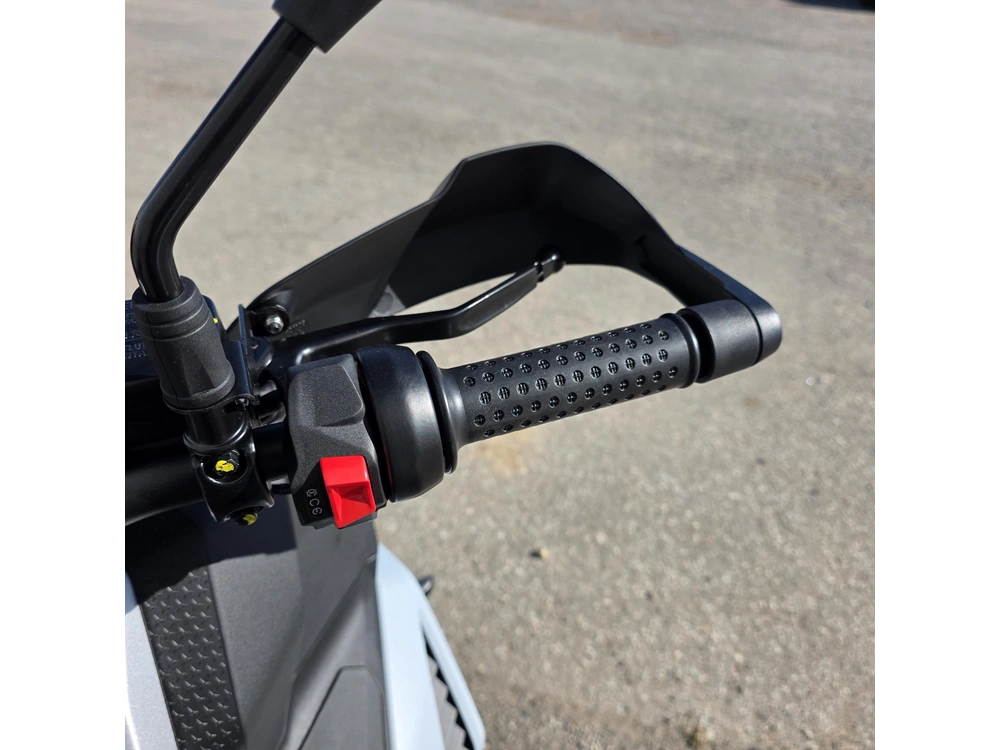 2027 Aprilia Sr Gt 400