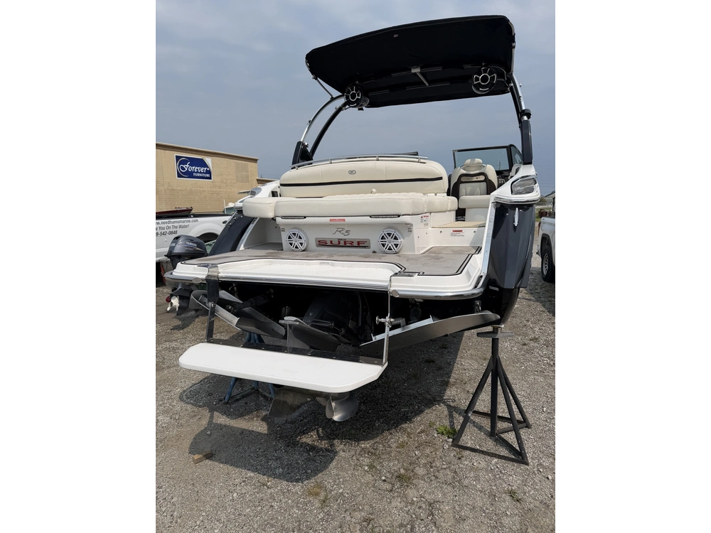 2017 Cobalt Boats Wss R5 Surf